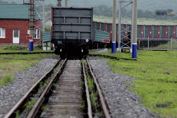 First Train Arrives in Yekaterinburg on New Railway Freight Route From China