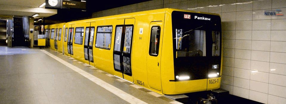 Stadler Presents Model of Berlin Metro Train at UITP in Geneva